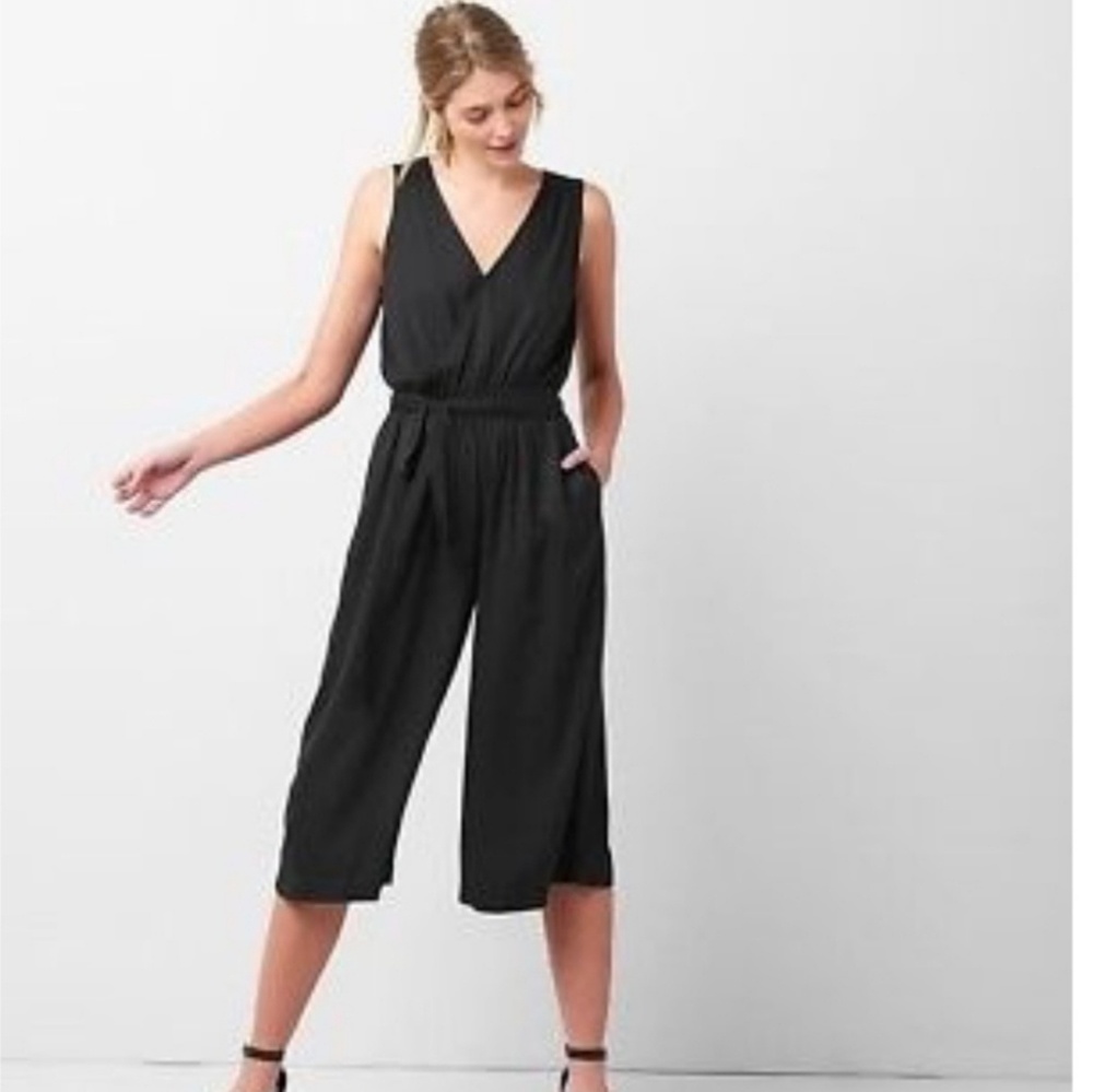 Black 3/4 leg jumpsuit